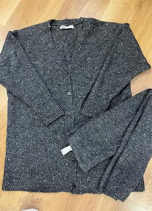 Брючний костюм жіночий zara сірий в'язаний
