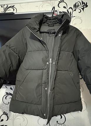 Зимова куртка zara