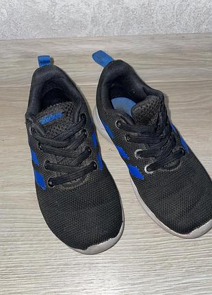 Дитячі кросівки adidas