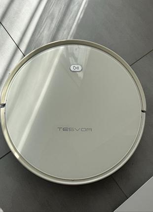 Робот пилосос tesvor x500