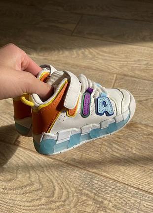 Кросівки для дітей nike різнокольорові р. 24