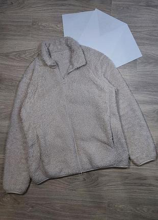 Пушистая флисовая куртка uniqlo на молнии. размер l.