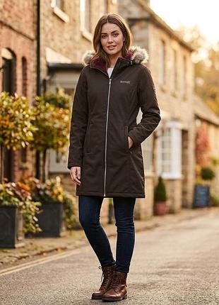 Женская длинная куртка-парка regatta great outdoors р. 14 softshell утеплена искусственным мехом