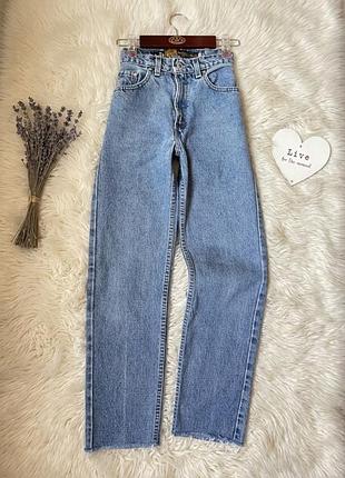 Щільні вільні джинси levi’s straight&narrow 913  w28 l30