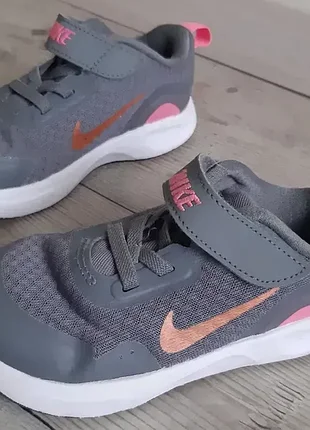 Кроссовки nike (p.24)