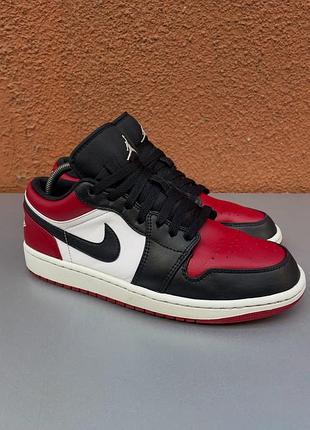 Оригінальні шкіряні чоловічі кросівки nik air jordan 1low bred toe 42-42.5 розмір 27 см