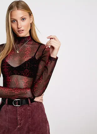 Стильний лонгслів в сіточку bershka, р. s, топ в сітку, прозорий, кофта, принт змії, зміїний, анімалістичний