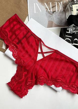 Чаріані трусики з мереживом  victoria's secret  розмір s