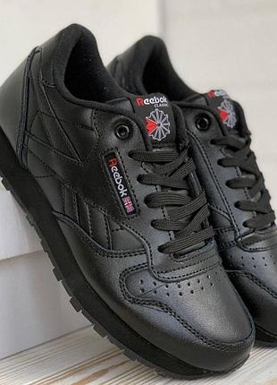 Кросівки жіночі reebok чорні, розмір 40, натуральна шкіра
