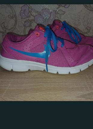 Кросівки жіночі nike рожеві, розмір 38, довжина устілки 24,5 см