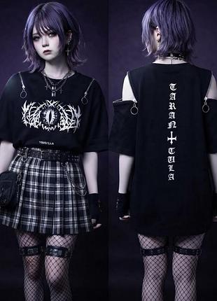 Ефектна чорна футболка в стилі альтернативної моди (gothic / grunge / y2k)