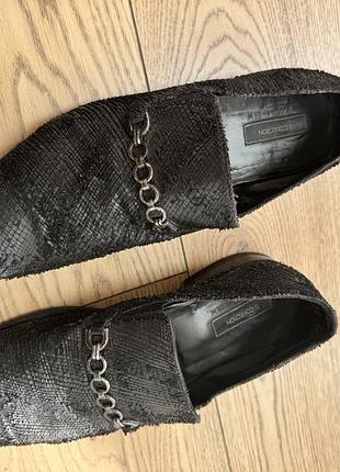 Туфлі чоловічі tj collection чорні шкіряні лофери під рептилію