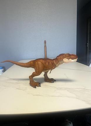 Інтерактивна фігурка ті-рекса (tyrannosaurus rex) від компанії mattel з серії jurassic world