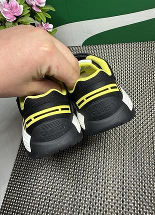 Оригинальные кроссовки на липучке clarks 3
