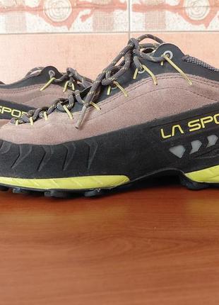 Трекінгові кросівки la sportiva.