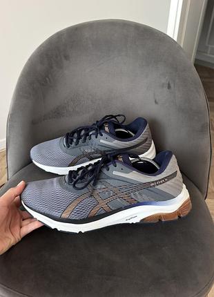 Кросівки чоловічі asics gel-flux сірі, розмір 44 (29 см)