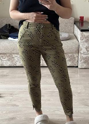 Безкоштовно