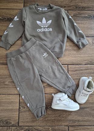 Спортивный костюм на флісі для хлопчика adidas,  розмір 86