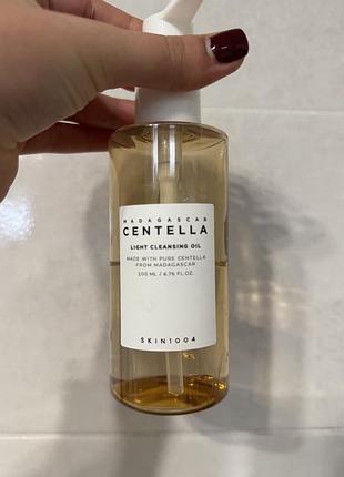 Гідрофільна олія skin1004 madagascar centella light cleansing oil 200 мл