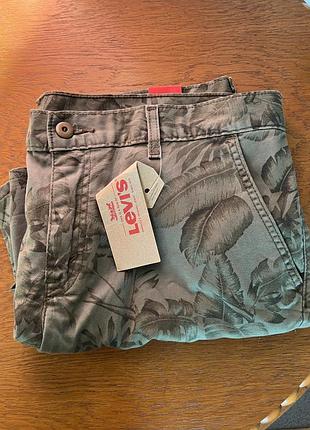Шорти чоловічі levi's з принтом хакі