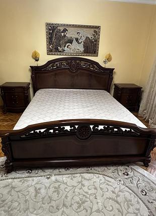 Продам спальний набір у хорошому стані 🛏️