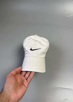 Бейсболка унісекс nike біла one size