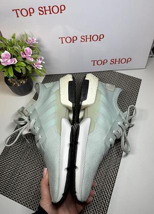 Оригінальні кросівки adidas 4