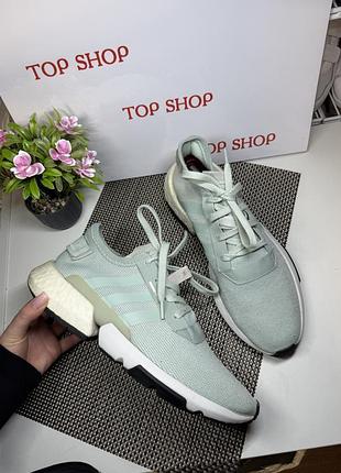 Оригінальні кросівки adidas