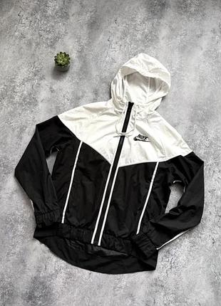 Вітровка nike