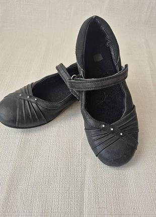 Дтьячі кожані черевики clarks р.12