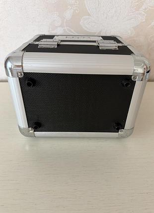 Кейс визажиста nyx beginner makeup artist train case 4