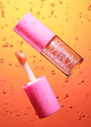 Too faced kissing jelly gloss- олія блиск для губ у відтінку pina colada