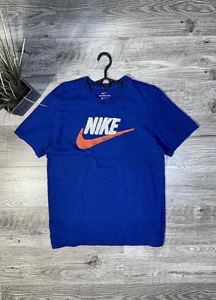 Оригінальна, спортивна футболка - nike