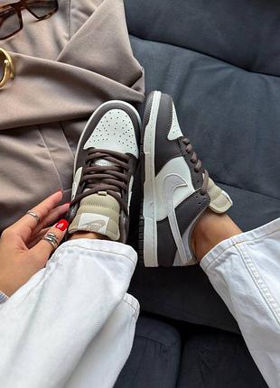 Кроссовки nike dunk low light arewood brown 9