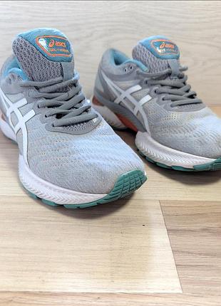 Оригінальні бігові кросівки asics gel-nimbus 22 (розмір 39)