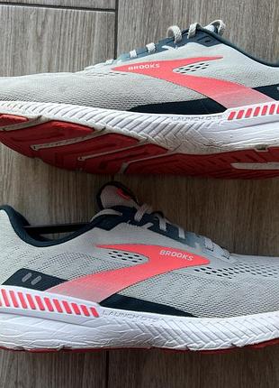 Бігові кросівки brooks launch gts 8