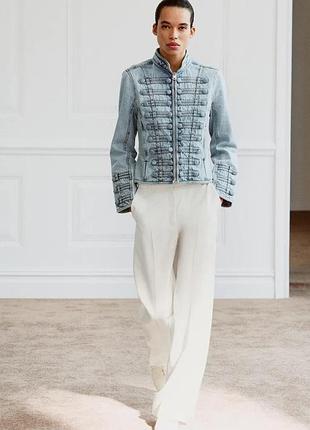 Джинсова куртка у гусарському стилі zara