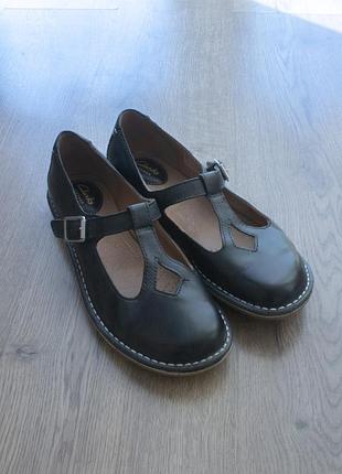 Шкіряні туфлі clarks оригінал