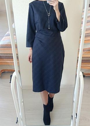 Элегантное шерстяное платье weekend max mara
