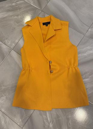 Жилетка жіноча гірчична zara