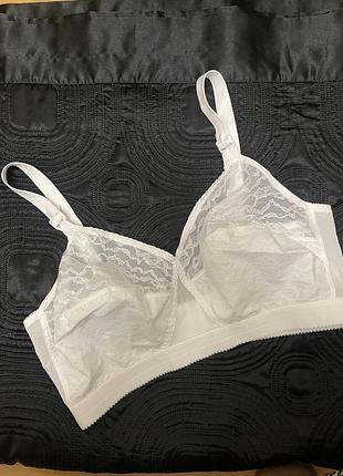 Жіночий бюстгальтер білого кольору 100е playtex