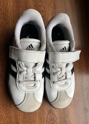 Кросівки adidas 2