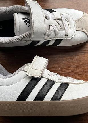 Кросівки adidas