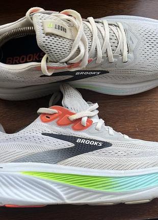 Кросівки brooks