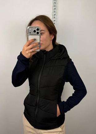 Zara женская жилетка с капюшоном