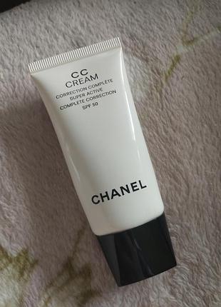 Cc-крем, що коригує тон шкіри від chanel