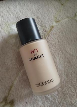 Тональная основа от chanel