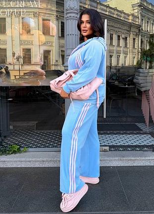 Женский спортивный велюровый костюм плюс сайз.