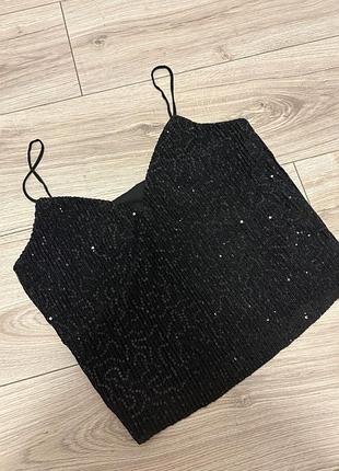 Чорна майка з паєтками