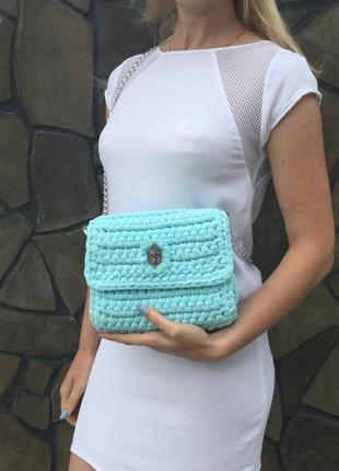 Vip стильна жіноча сумка на ланцюжку через плече небесно блакитного кольору